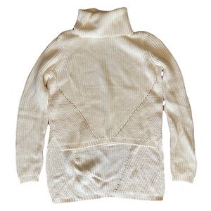 Cream Colored Anthropologie Moth Turtleneck Sweater in Size Medium